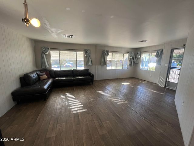 10960 N 67TH Avenue 155, Glendale, AZ 85304