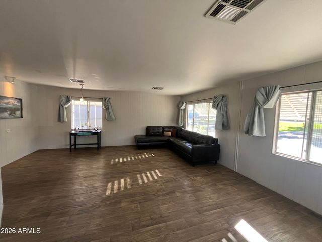 10960 N 67TH Avenue 155, Glendale, AZ 85304