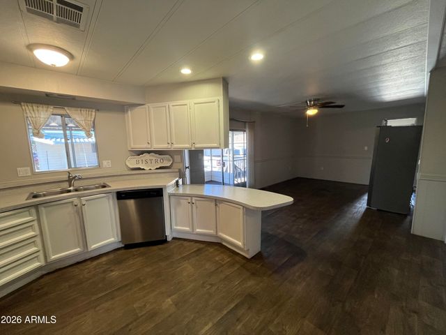 10960 N 67TH Avenue 155, Glendale, AZ 85304