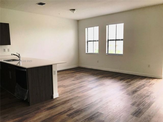 15650 SW 136 St. 103, Miami, FL 33196