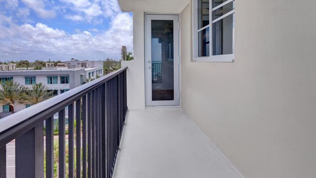 9273 Collins Ave 212, Surfside, FL 33154