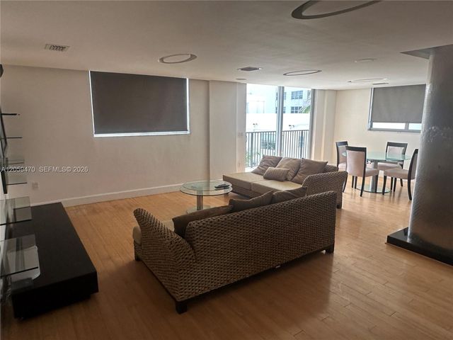 9273 Collins Ave 212, Surfside, FL 33154