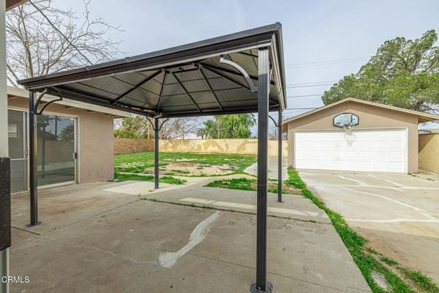 39047 Juniper Tree Road, Palmdale, CA 93551