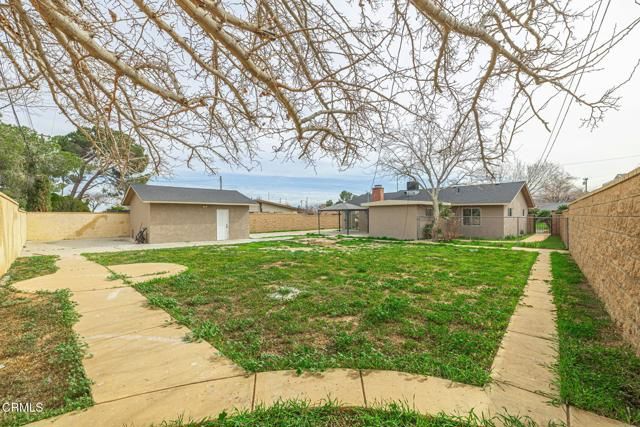 39047 Juniper Tree Road, Palmdale, CA 93551