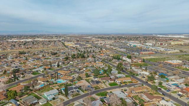 39047 Juniper Tree Road, Palmdale, CA 93551