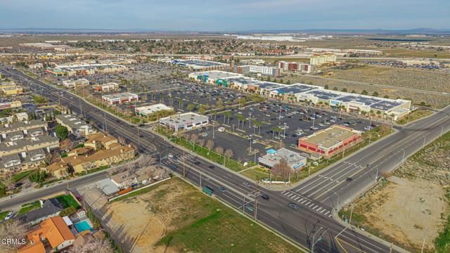 39047 Juniper Tree Road, Palmdale, CA 93551