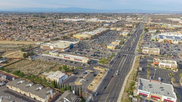 39047 Juniper Tree Road, Palmdale, CA 93551