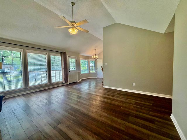 515 MEBANE RD, Oakland, TN 38060