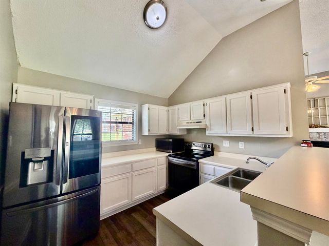 515 MEBANE RD, Oakland, TN 38060