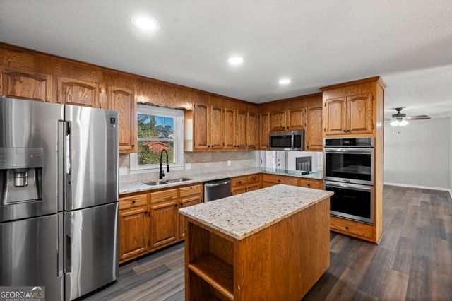 1729 Milton Way, Perry, GA 31069