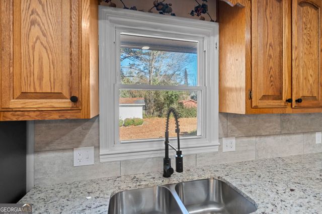 1729 Milton Way, Perry, GA 31069