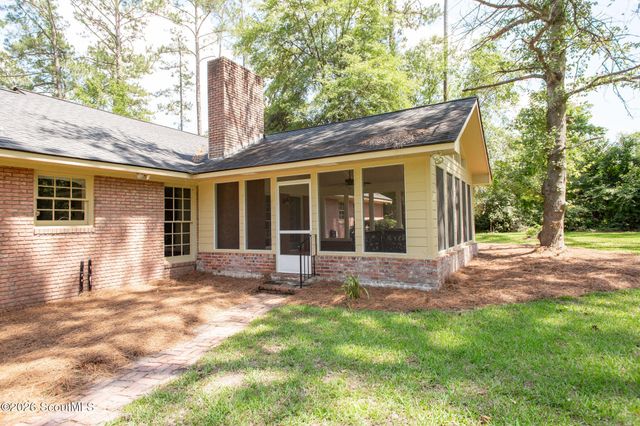 1075 Wildwood Road, Waycross, GA 31503