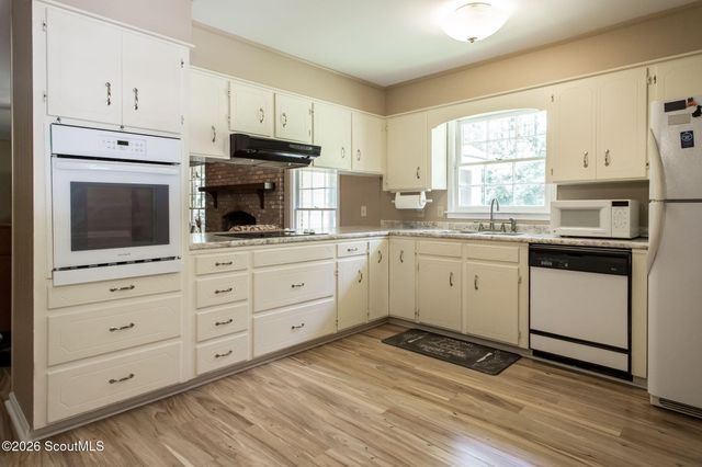 1075 Wildwood Road, Waycross, GA 31503