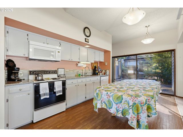 4230 Ne 125TH Pl, Portland, OR 97230