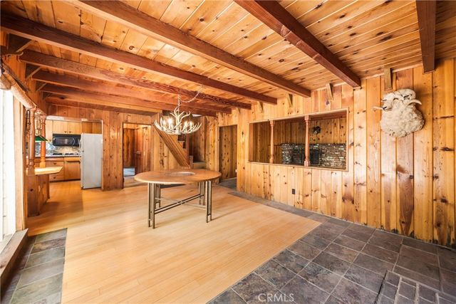 320 Flower Drive, Lake Arrowhead, CA 92352