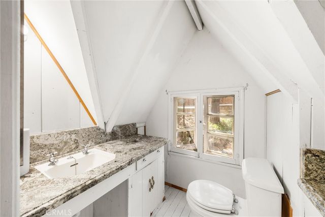 320 Flower Drive, Lake Arrowhead, CA 92352
