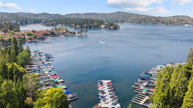 320 Flower Drive, Lake Arrowhead, CA 92352