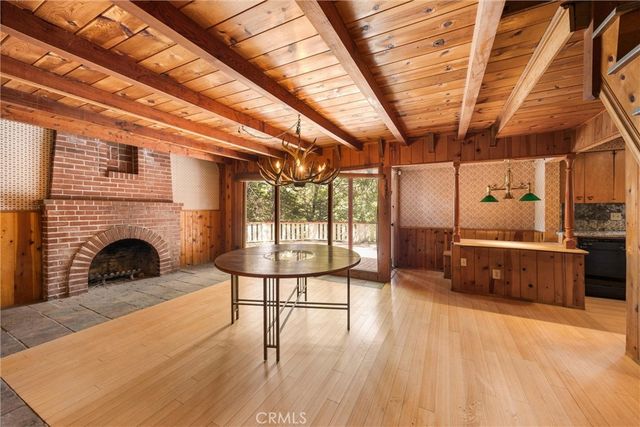320 Flower Drive, Lake Arrowhead, CA 92352