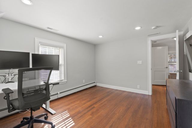 29 Robert Street, Wakefield, MA 01880