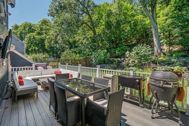 29 Robert Street, Wakefield, MA 01880