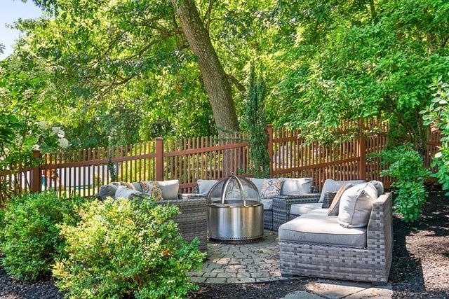 29 Robert Street, Wakefield, MA 01880
