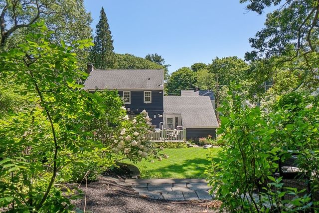 29 Robert Street, Wakefield, MA 01880
