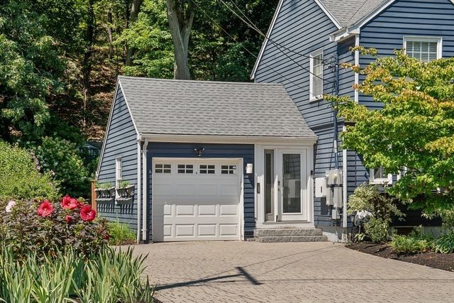 29 Robert Street, Wakefield, MA 01880