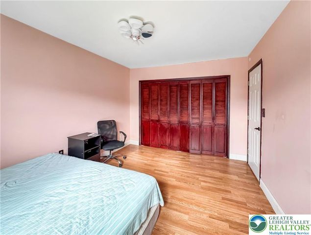 135 High Point Lane, Easton, PA 18042