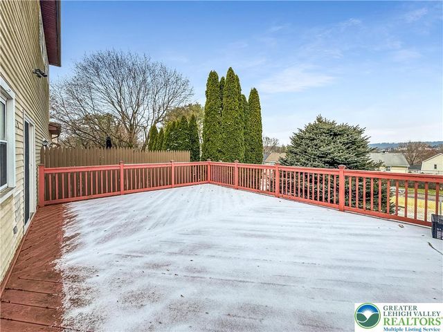 135 High Point Lane, Easton, PA 18042