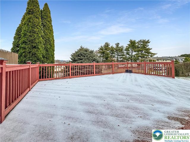 135 High Point Lane, Easton, PA 18042