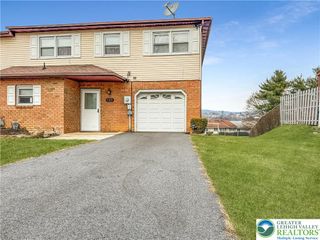 135 High Point Lane, Easton, PA 18042
