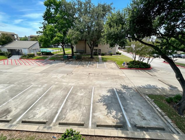 3015 Walnut Bend Ln apt 26, Houston, TX 77042