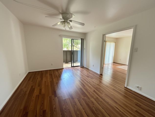 3015 Walnut Bend Ln apt 26, Houston, TX 77042