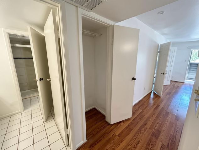 3015 Walnut Bend Ln apt 26, Houston, TX 77042
