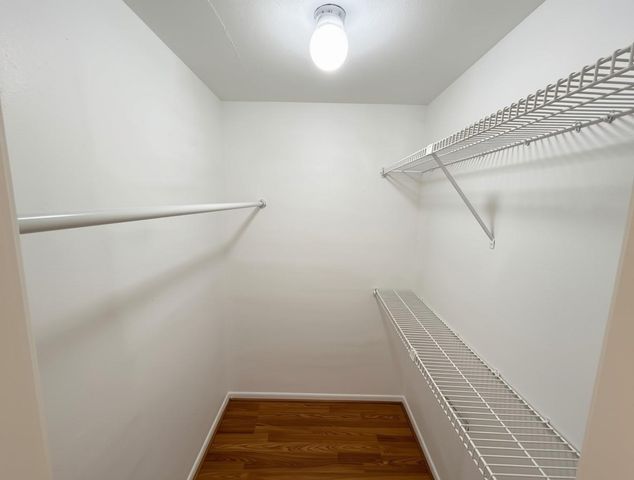 3015 Walnut Bend Ln apt 26, Houston, TX 77042
