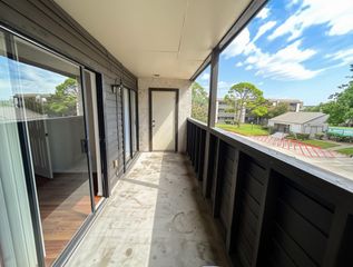 3015 Walnut Bend Ln apt 26, Houston, TX 77042