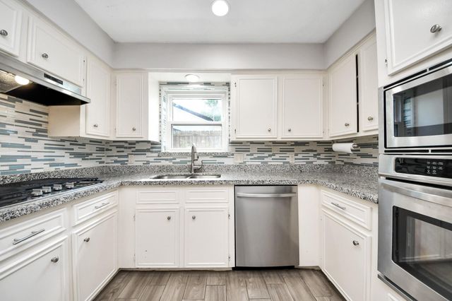 12907 Rolling Valley Drive, Cypress, TX 77429