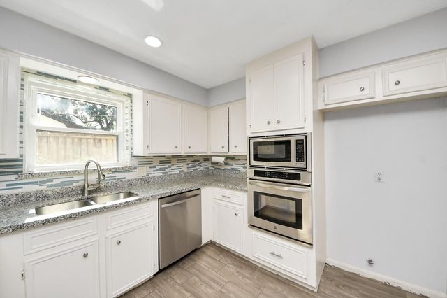12907 Rolling Valley Drive, Cypress, TX 77429