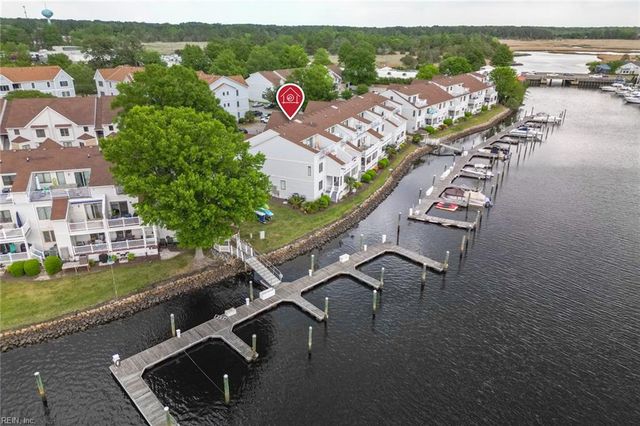 143 Harbor Watch DR, Chesapeake, VA 23320