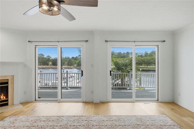 143 Harbor Watch DR, Chesapeake, VA 23320