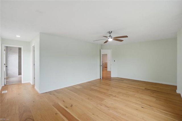 143 Harbor Watch DR, Chesapeake, VA 23320