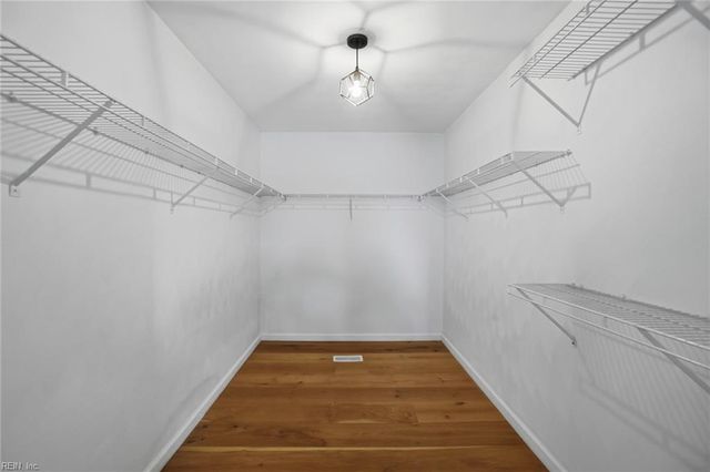 143 Harbor Watch DR, Chesapeake, VA 23320