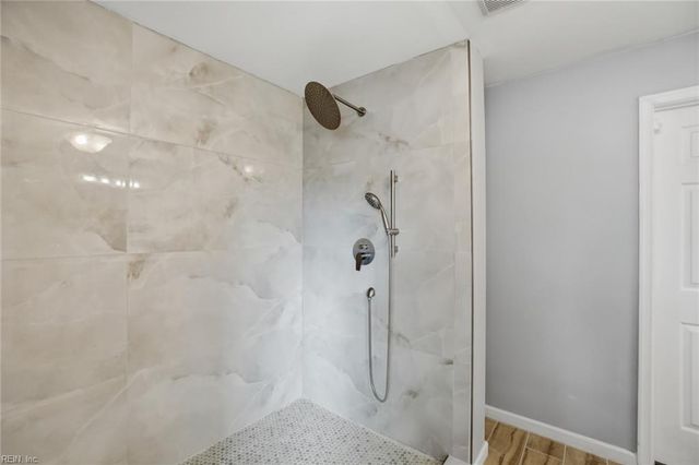 143 Harbor Watch DR, Chesapeake, VA 23320