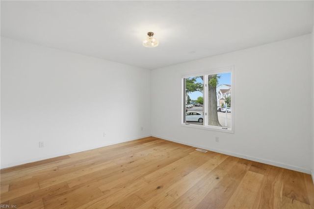 143 Harbor Watch DR, Chesapeake, VA 23320