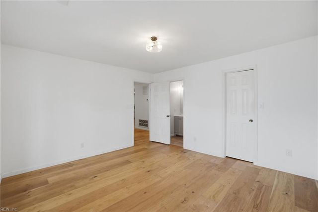 143 Harbor Watch DR, Chesapeake, VA 23320