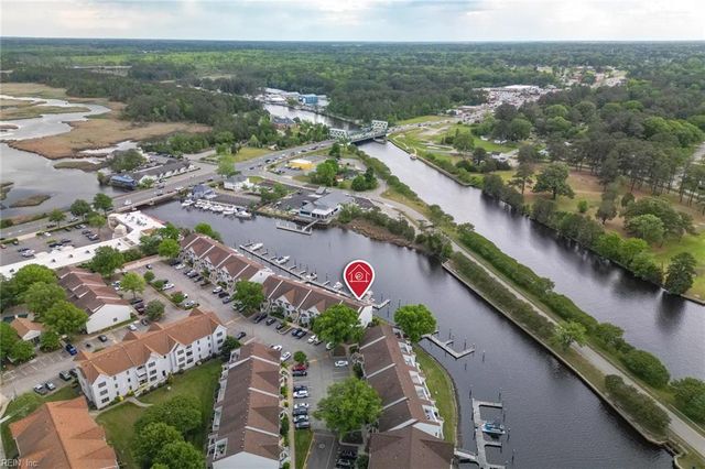 143 Harbor Watch DR, Chesapeake, VA 23320