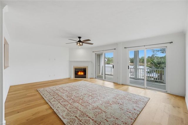 143 Harbor Watch DR, Chesapeake, VA 23320