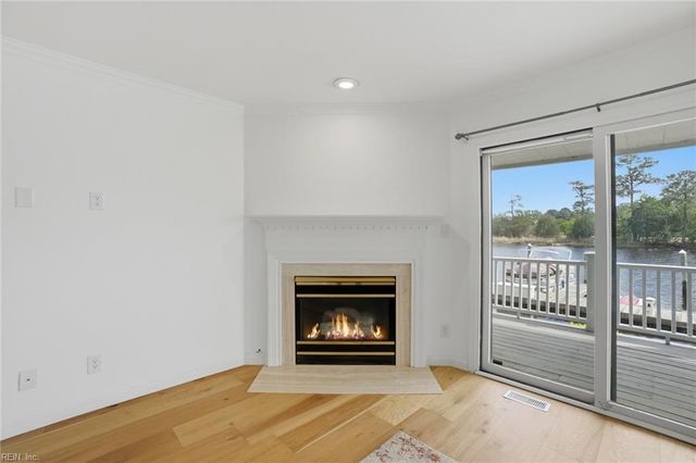 143 Harbor Watch DR, Chesapeake, VA 23320