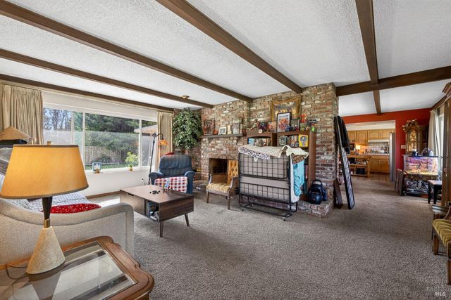 410 E Railroad Ave, Cotati, CA 94931