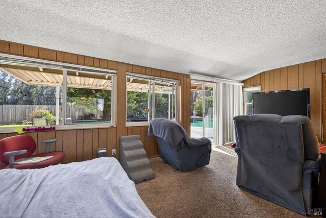 410 E Railroad Ave, Cotati, CA 94931